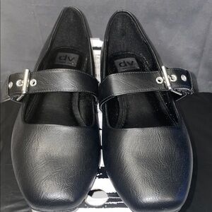 Dolce Vita Black Flats with Silver Buckle
NWT size 8